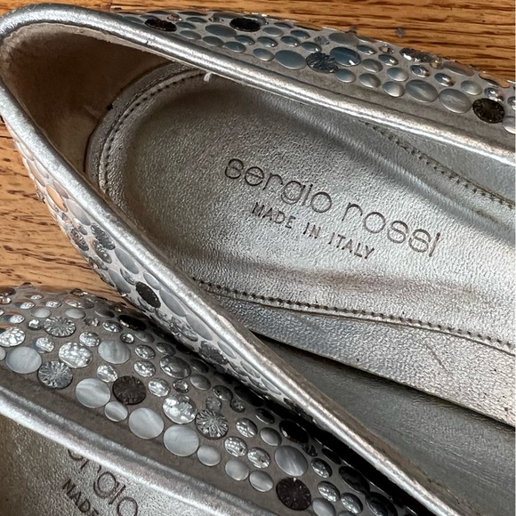 Sergio Rossi Vero Cuoio Silver Gray Flats w/ Rhinestone Embellishments Size 39 - Picture 3 of 7